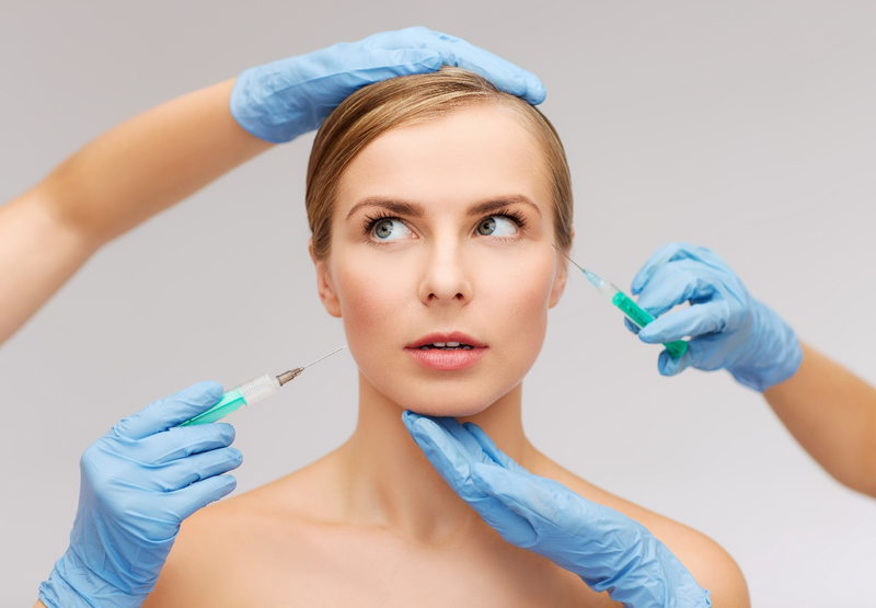 Tune Into Dr. Jejurikar’s Podcast, “3 Plastic Surgeons and a Microphone”