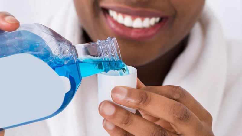 THE BEST TEETH WHITENING MOUTHWASH