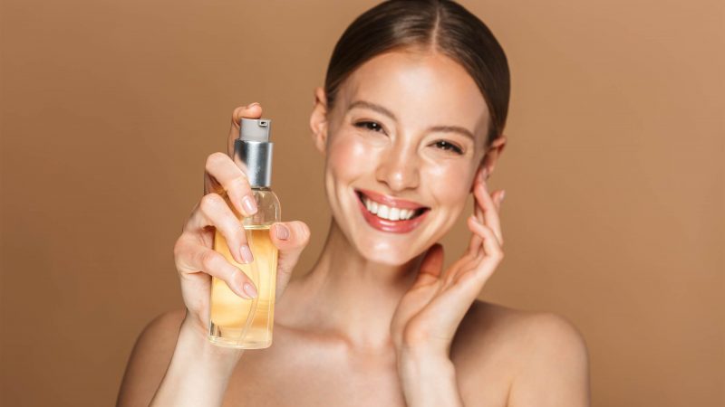 What are the reasons for using facial cleansing oil?