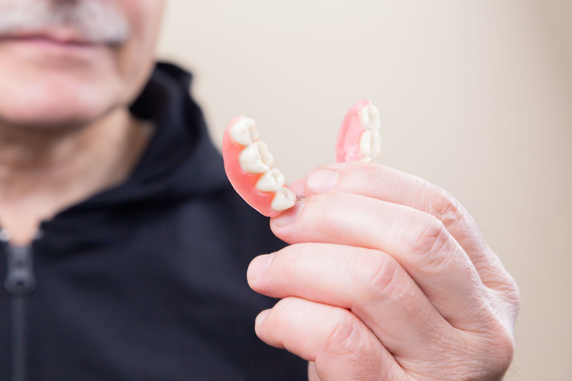Can I Eat Normally With Dentures?