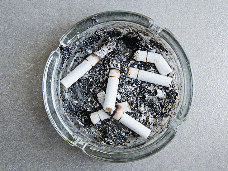 How does nicotine replacement therapy work on quit smoking?