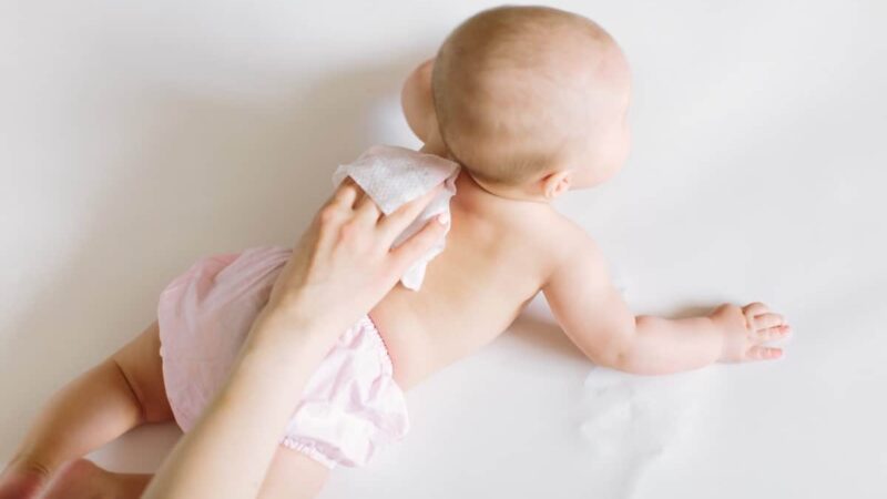 4 Important Uses of Baby Wipes You Must Know