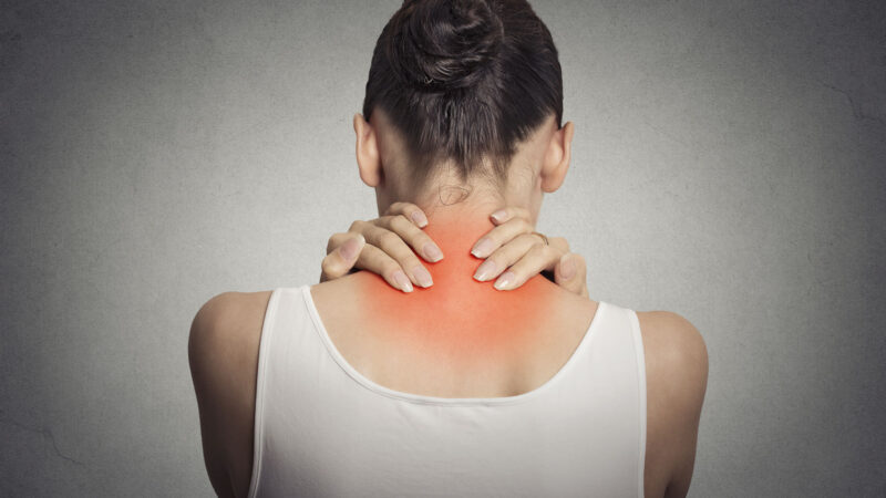 5 Home Remedies To Treat Neck Pain