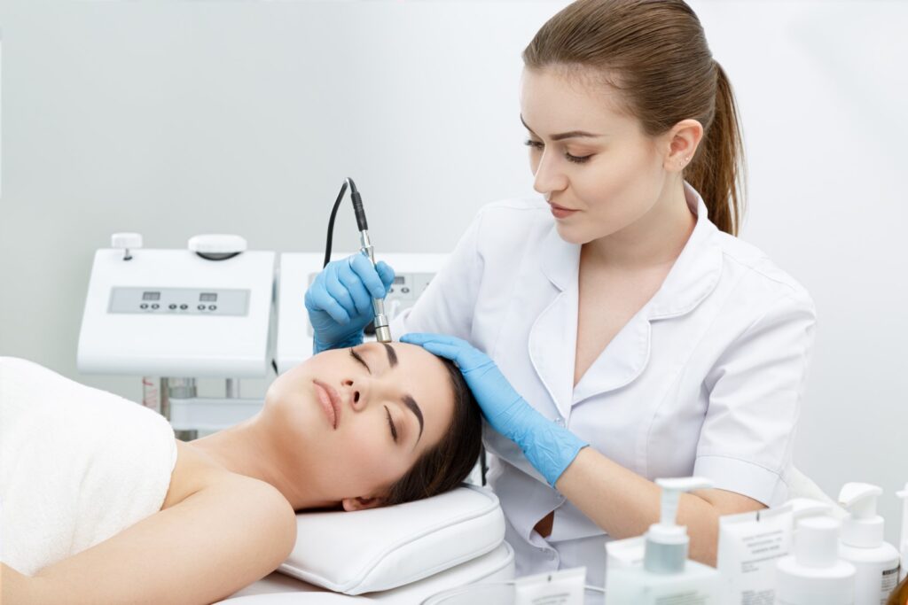 Effective Treatments to Eliminate Unflattering Age Spots