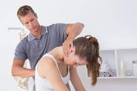 Symptoms of Neck Pain and How to Treat It