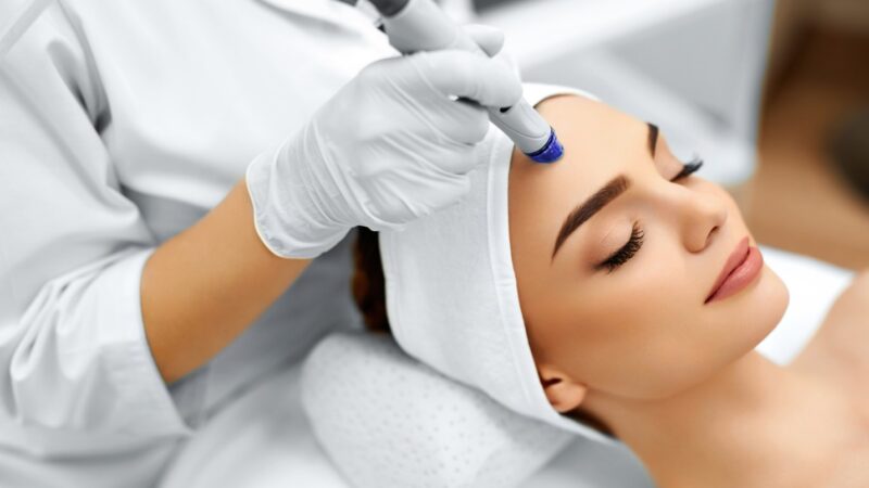 Why You Should Consider Visiting a Med Spa Practitioner for Your Anti-Aging Treatments